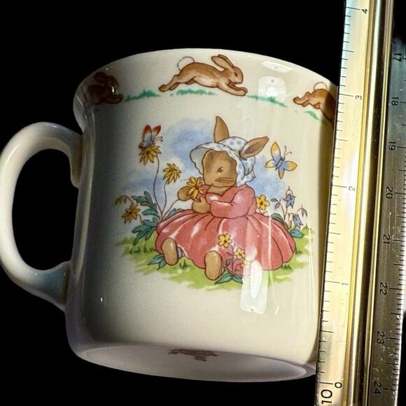 VTG ROYAL DOULT0N BUNNYKINS Toddler Infant HANDLED Hug A Mug Cup Bunnies Flowers - Picture 12 of 12